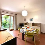 Portiglioni-cipressi Apartamento