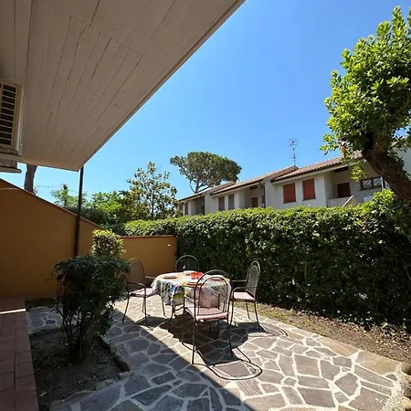 Portiglioni-cipressi Apartment