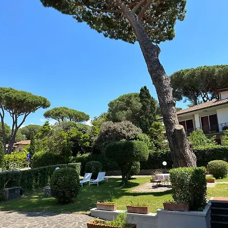 Portiglioni-cipressi Apartment *